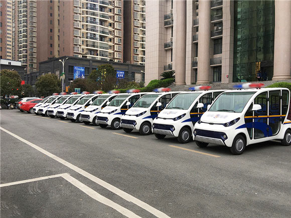 重庆南岸区人民政府交车现场--5座标准电动巡逻车